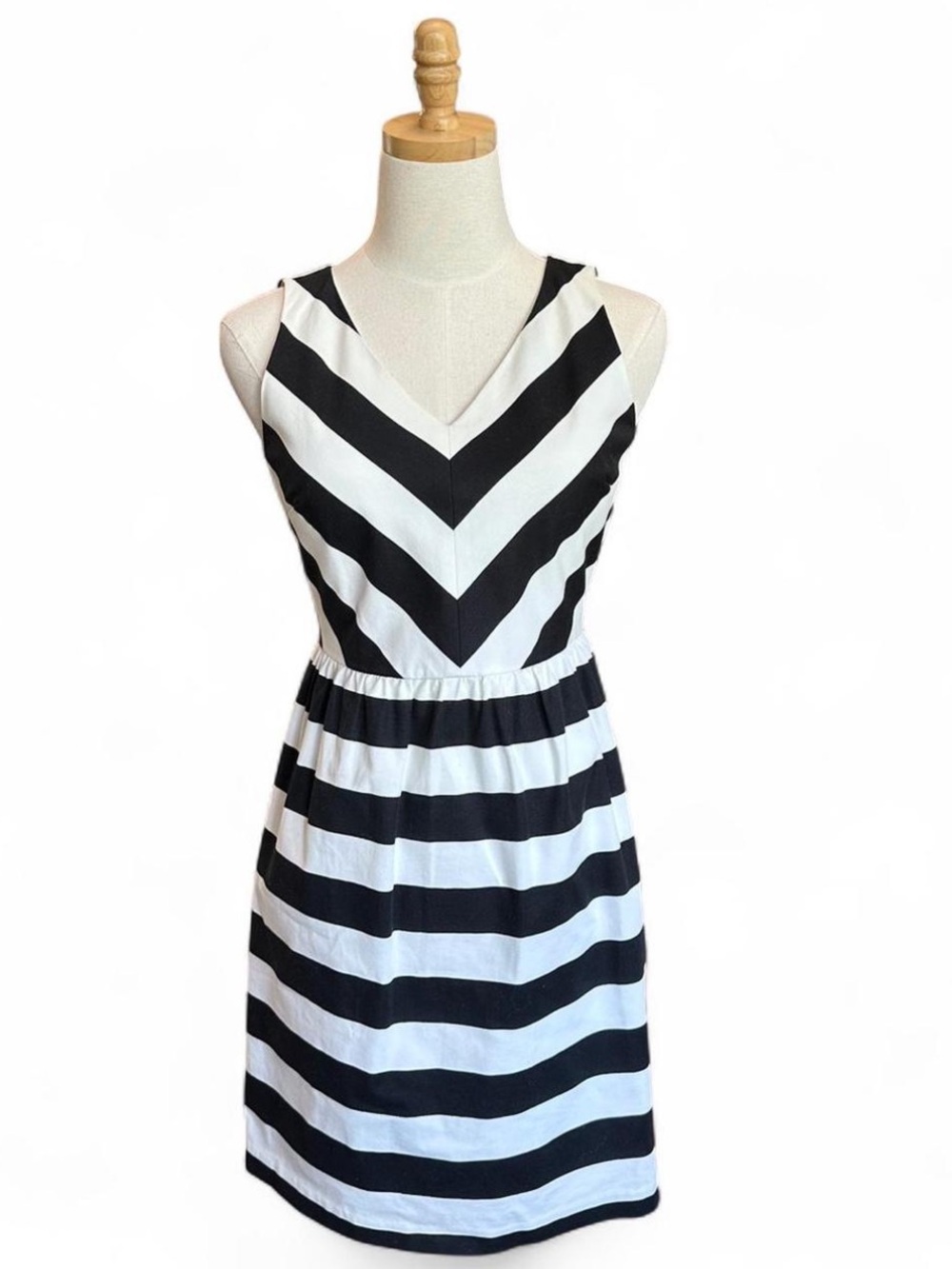 *Like New* ANN TAYLOR LOFT Deep Navy & White Stripe Dress Zip Back — 2P